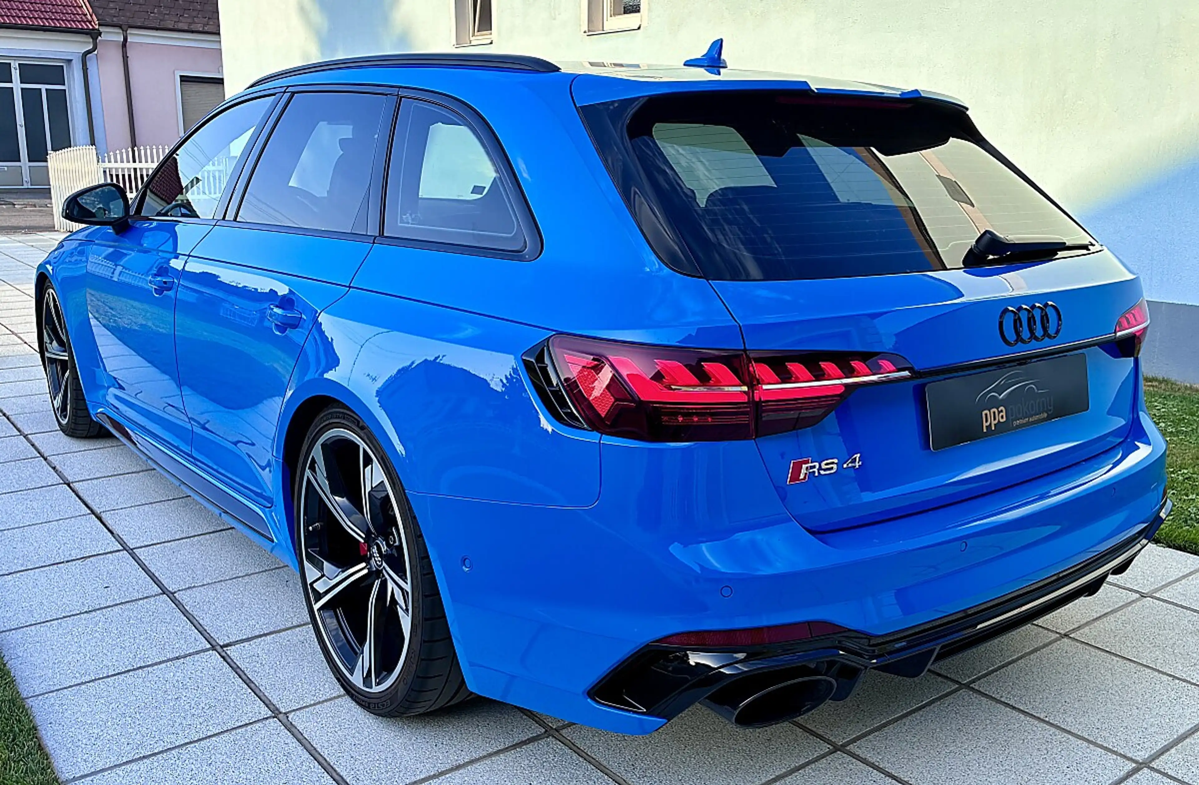 Audi RS4 Avant 2,0 TFSI quattro tiptronic - Topzustand — photo 5