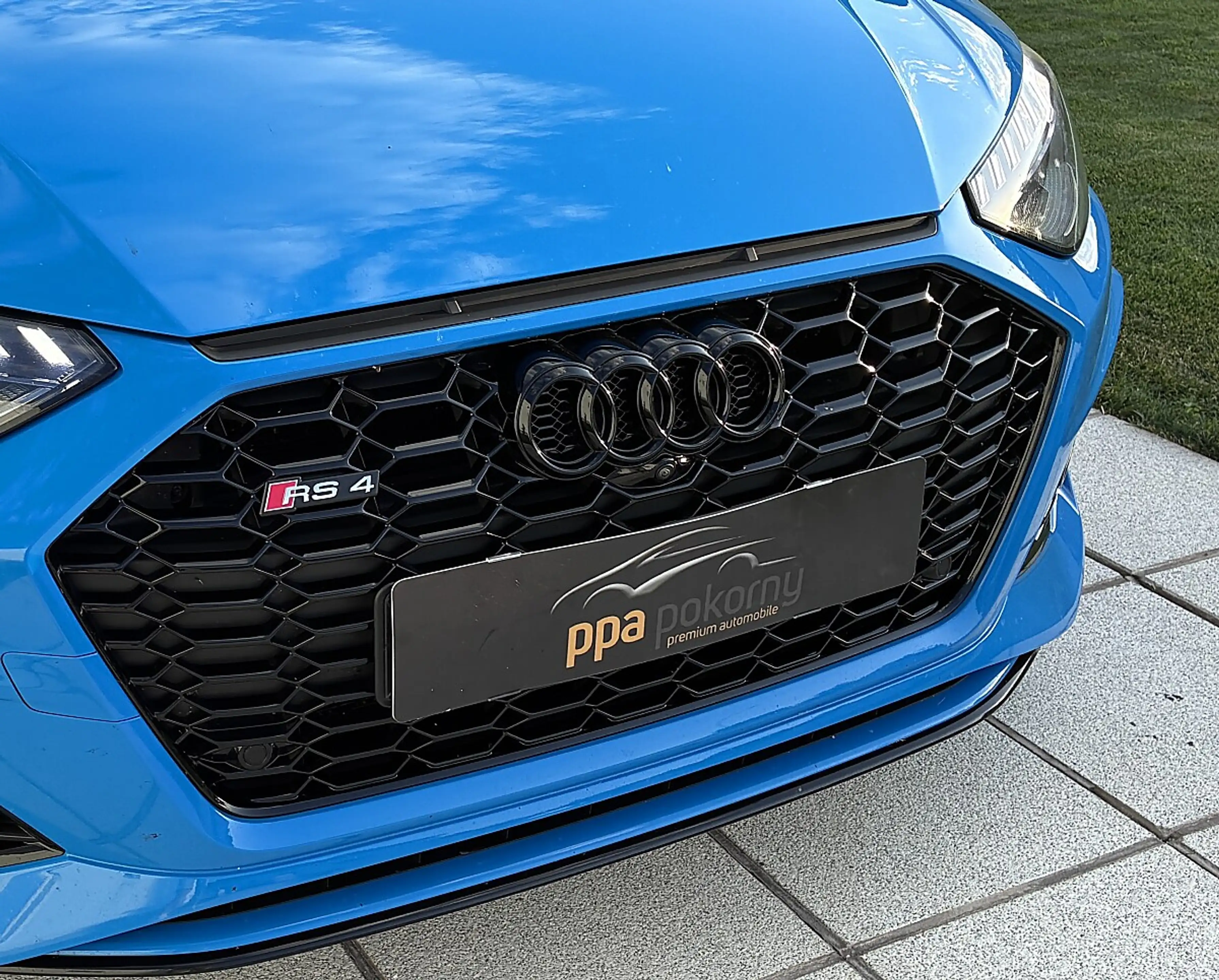 Audi RS4 Avant 2,0 TFSI quattro tiptronic - Topzustand — photo 10