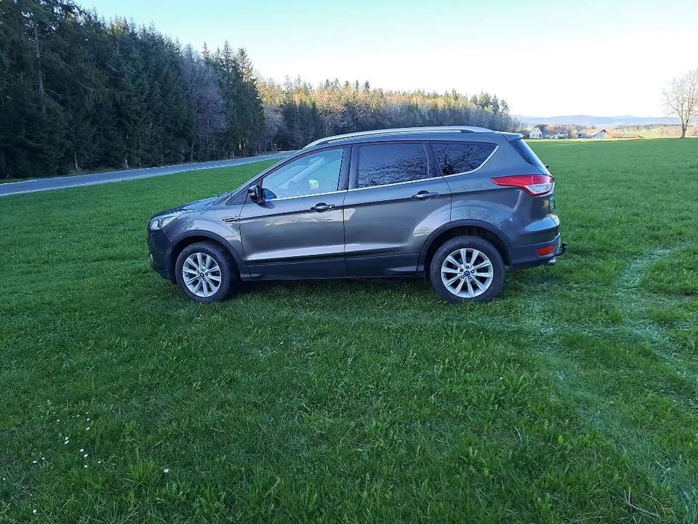 Ford Kuga Kuga 2,0 TDCi Titanium Titanium Silber - 1