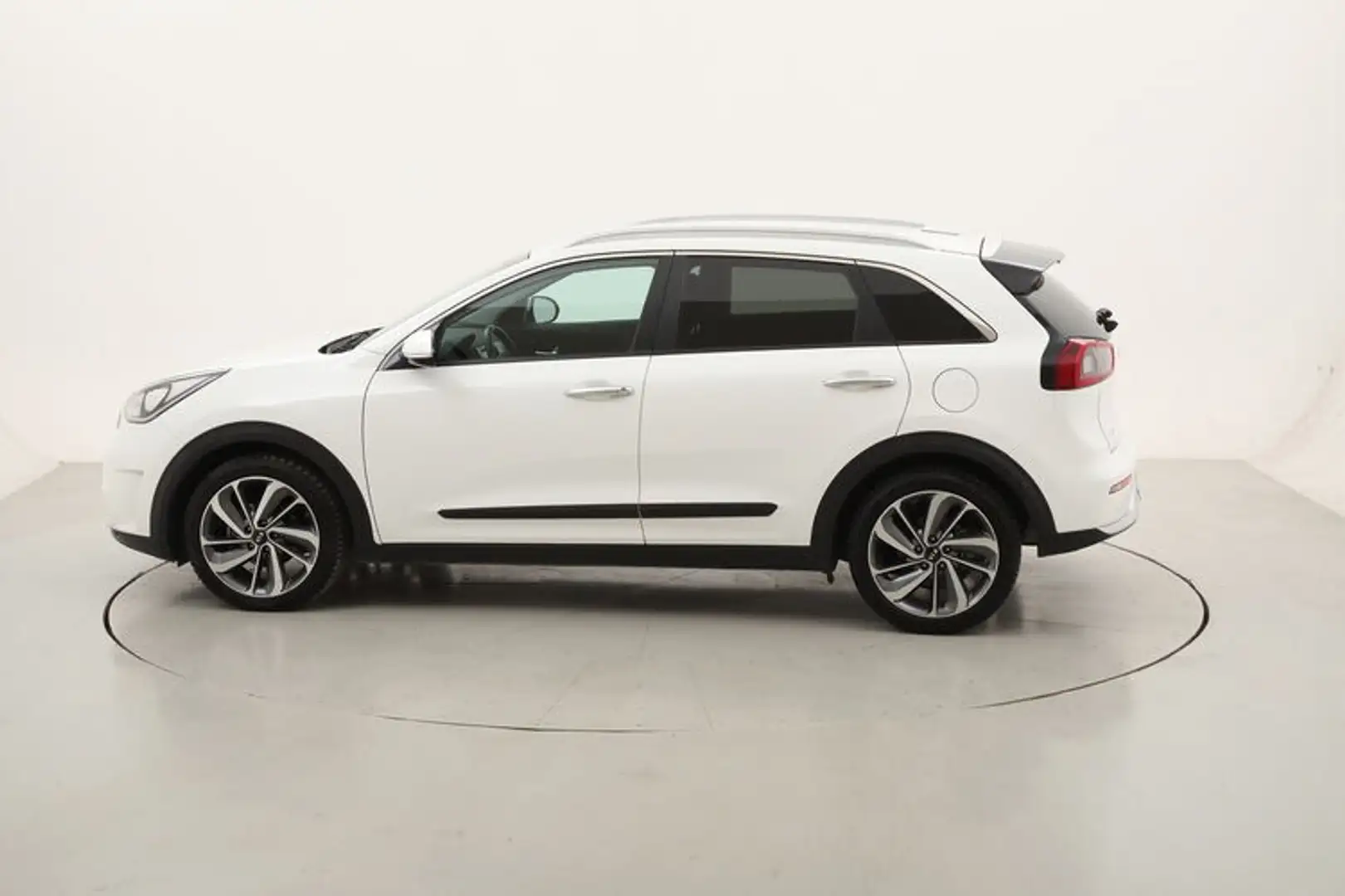 Kia Niro Hybrid Style DCT 1.6 Full Hybrid 141CV Bianco - 2