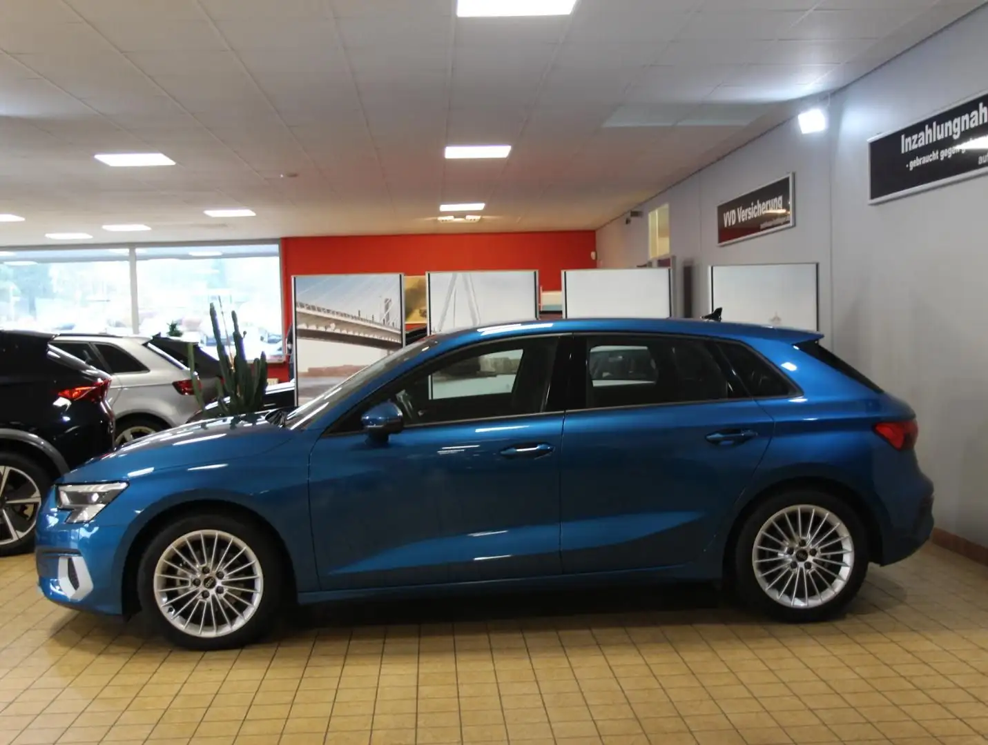Audi A3 Sportback Advanced 35 TSI S-tronic,Matrix,Sit Blau - 2