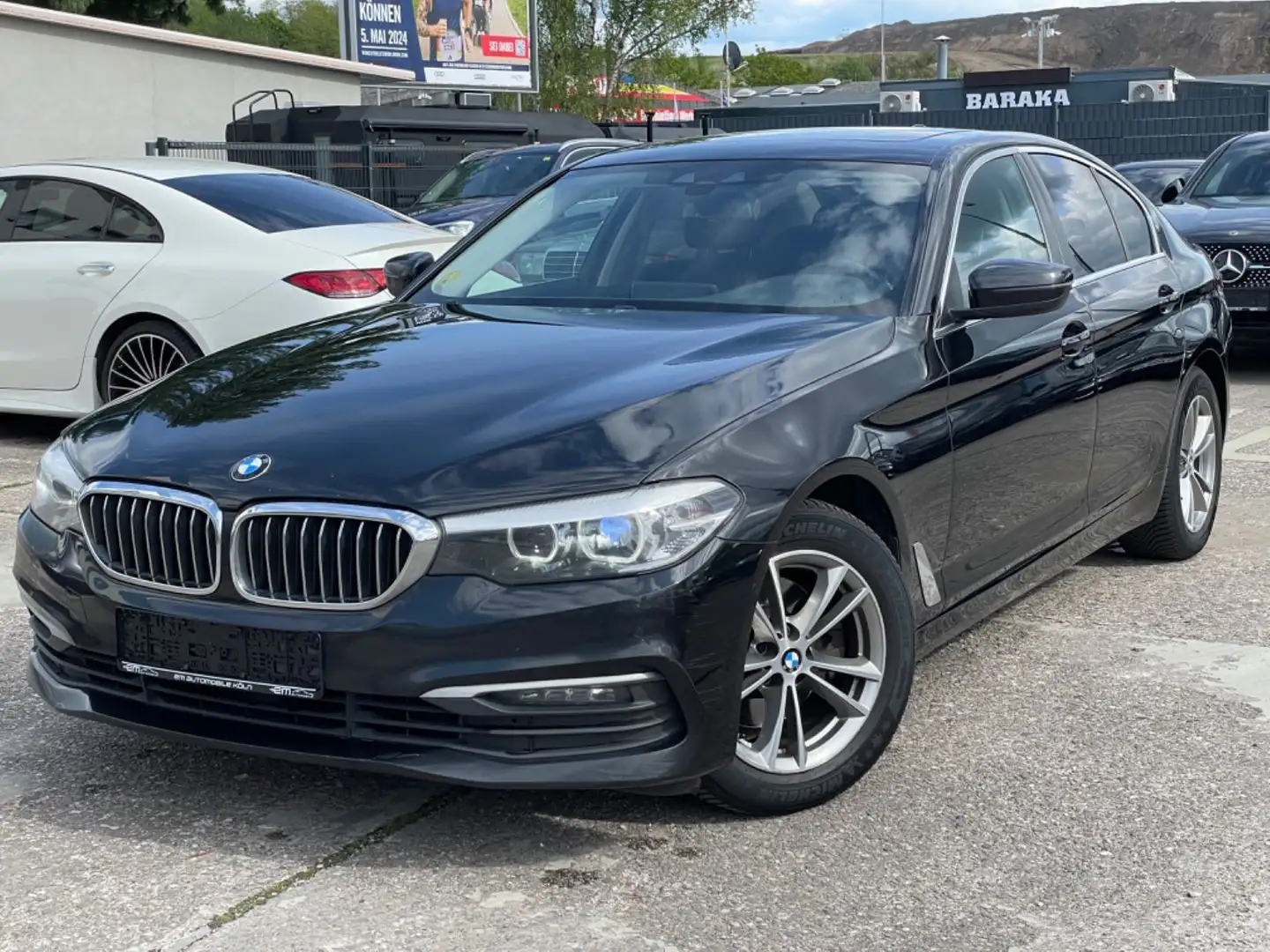 BMW 518 d Lim./Kamera/Leder/Navi/LED Černá - 1