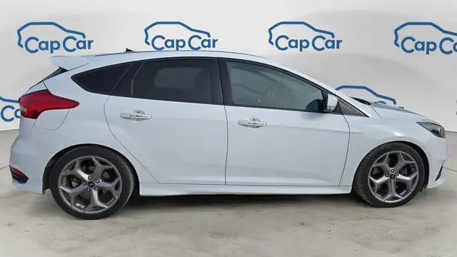 Ford Focus view 4