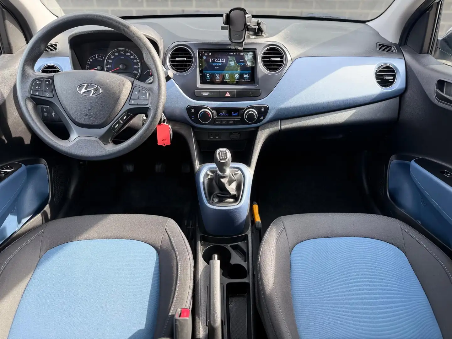 Hyundai i10 1.0i i-Motion Comfort |Airco|CruiseCtrl|Navi| Grau - 2