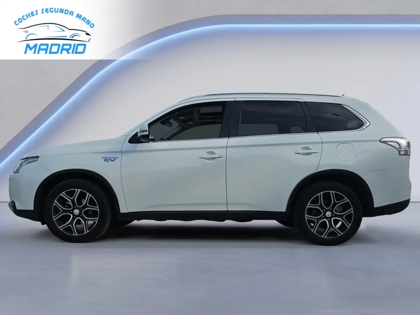 Mitsubishi Outlander PHEV Kaiteki Blanc - 2