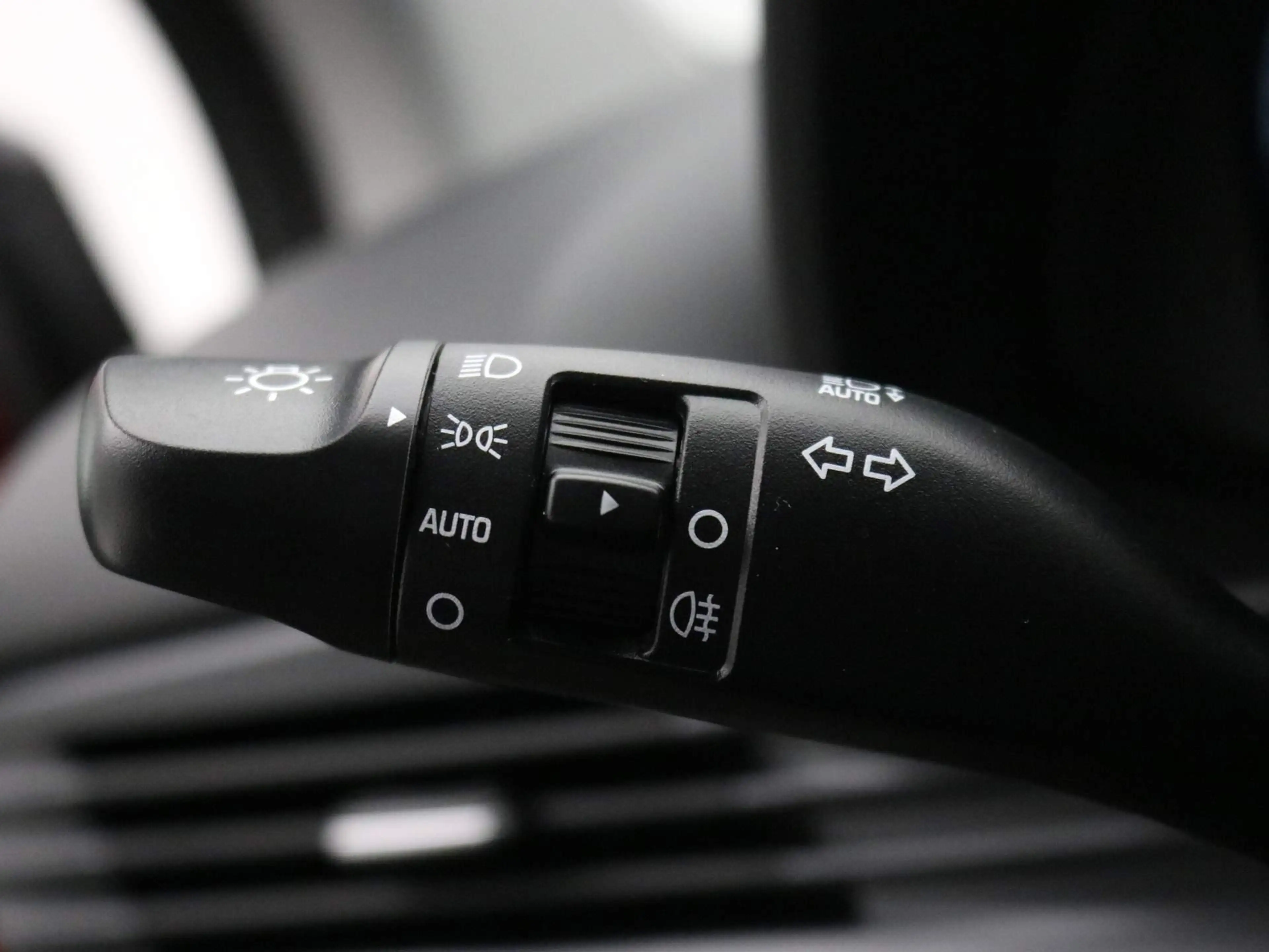 Hyundai BAYON 1.0 T-GDI Comfort / Navigatie / Achteruitrijcamera — photo 37