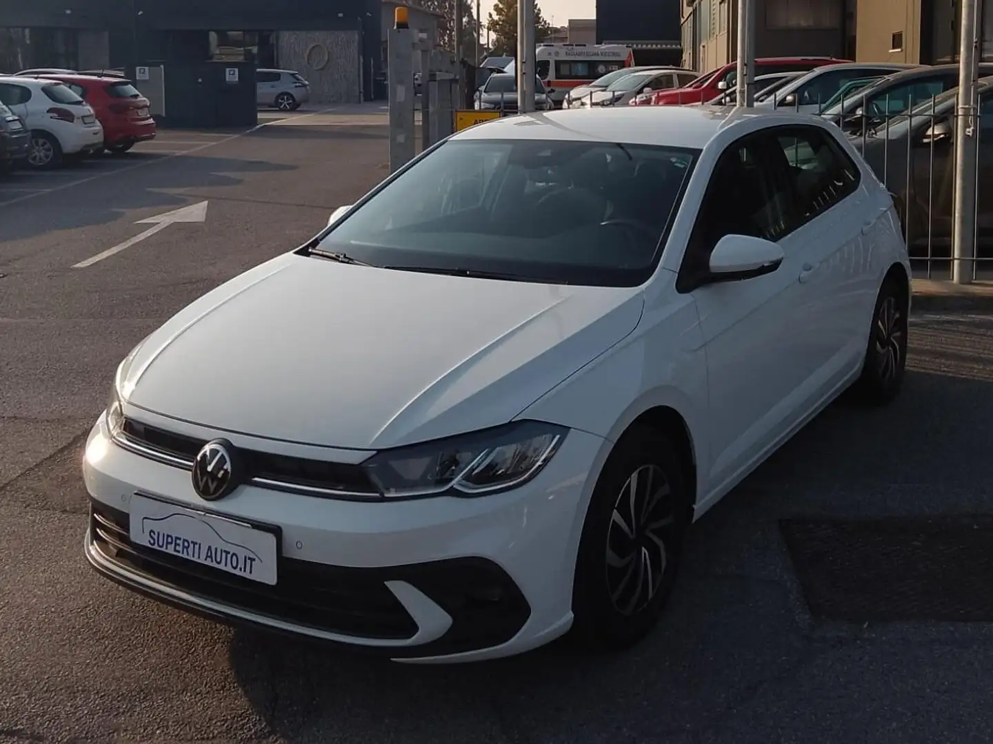 Volkswagen Polo PoloVI 1.0tsi Life 95cv dsg neopatentati automatic Blanc - 1