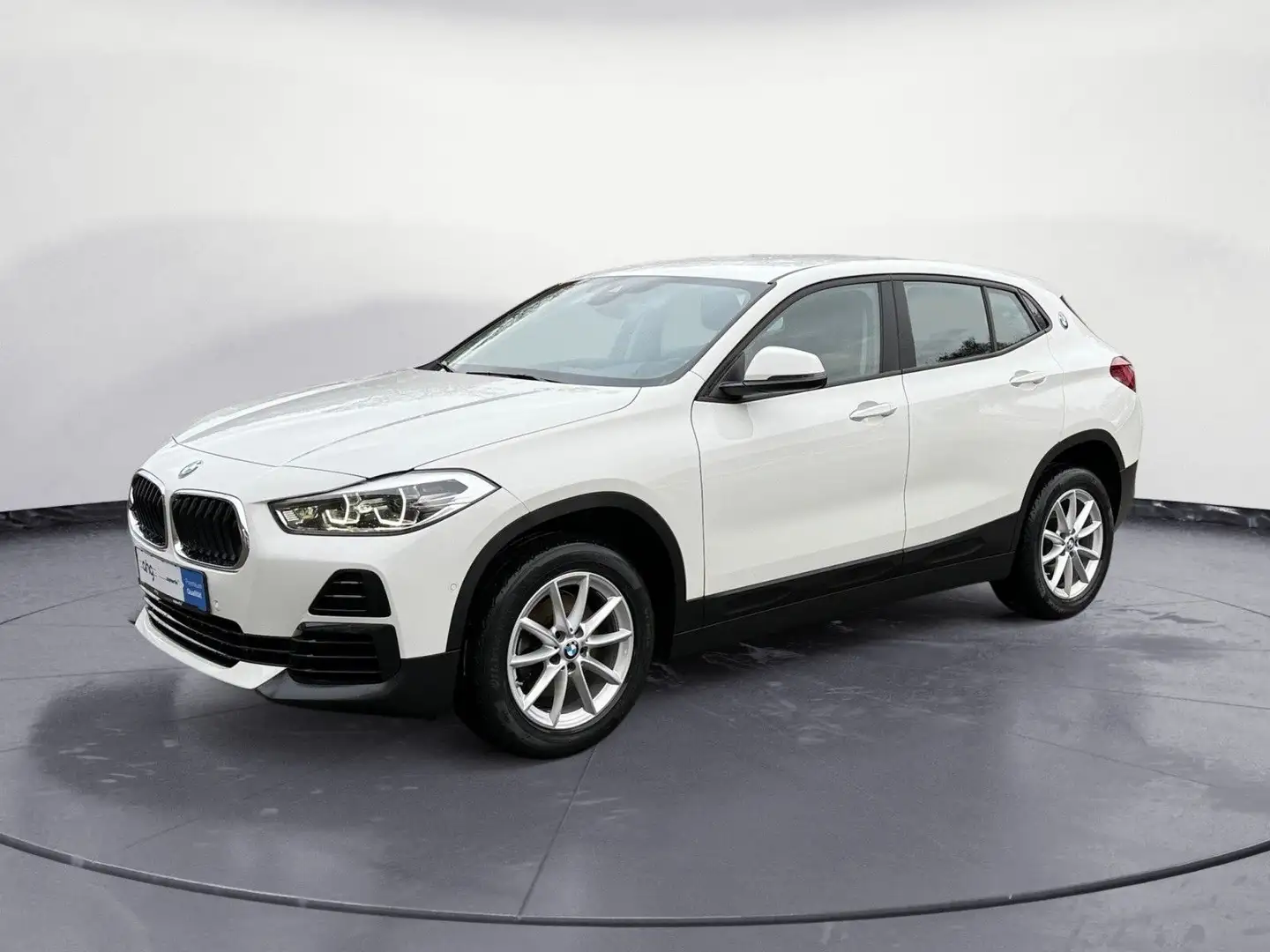 BMW X2 sDrive18i Navi Klima Sitzheizung Weiß - 2
