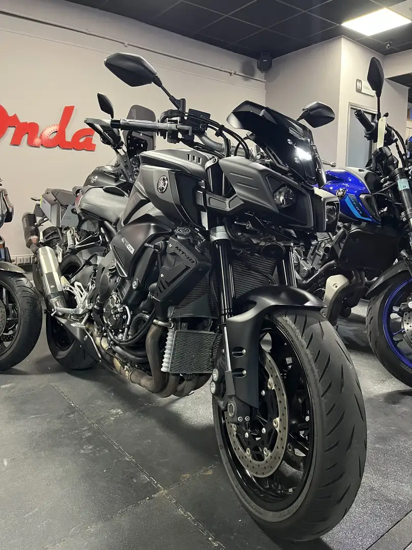 Yamaha MT-10 Fekete - 2
