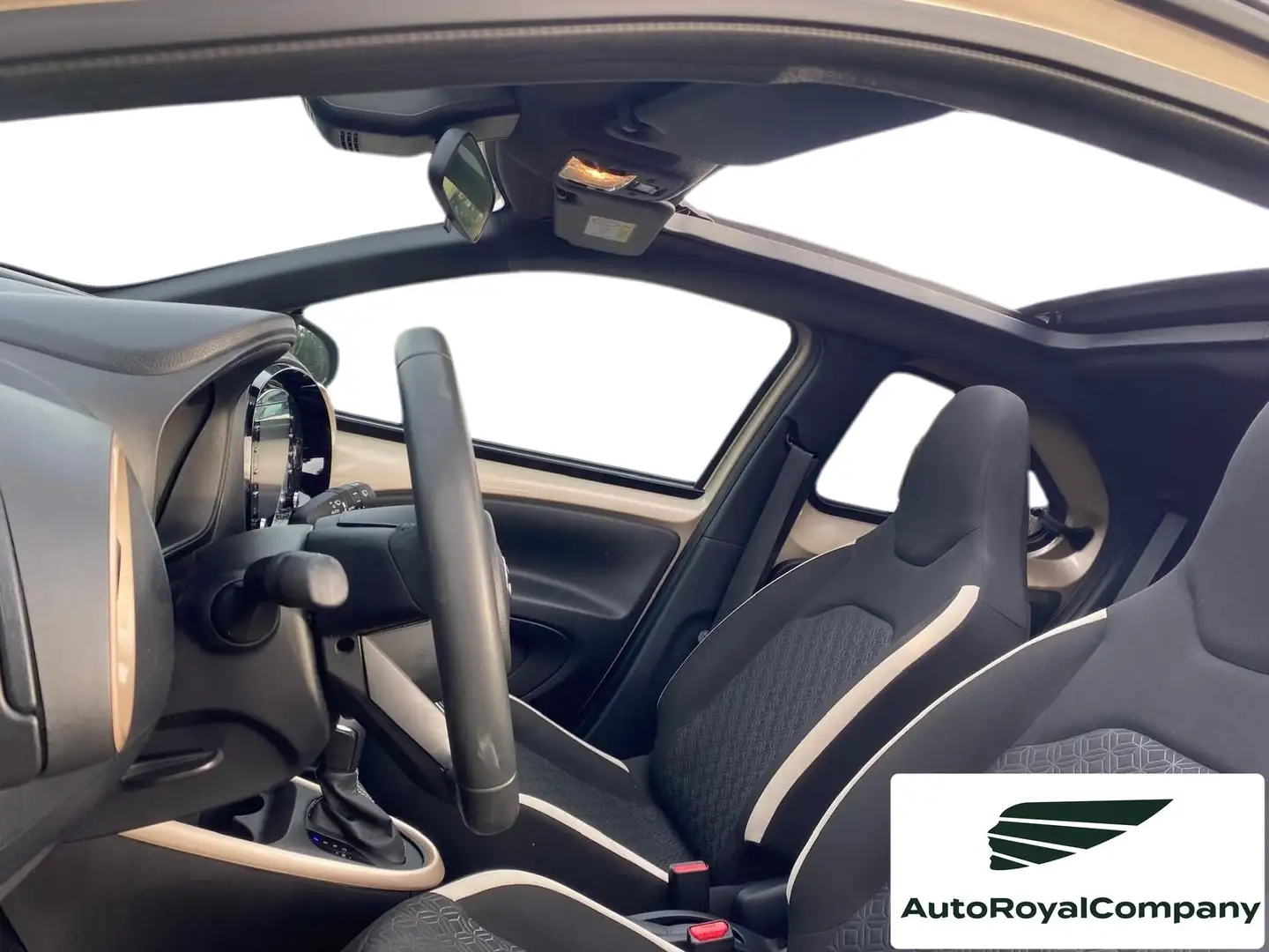 Toyota Aygo X Aygo X 1.0 VVT-i 72 CV 5 porte Trend Air S-CVT Oro - 2