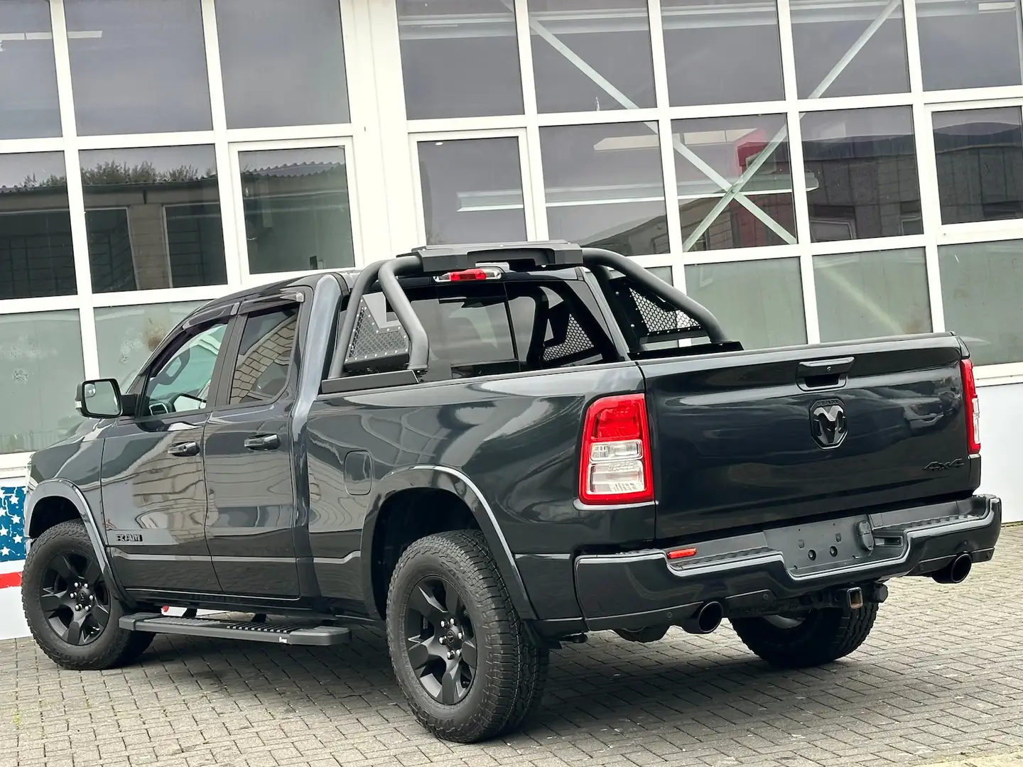 Dodge RAM 1500 Longbed 5,7L 4x4 Prins Bügel LED PDC Grau - 2