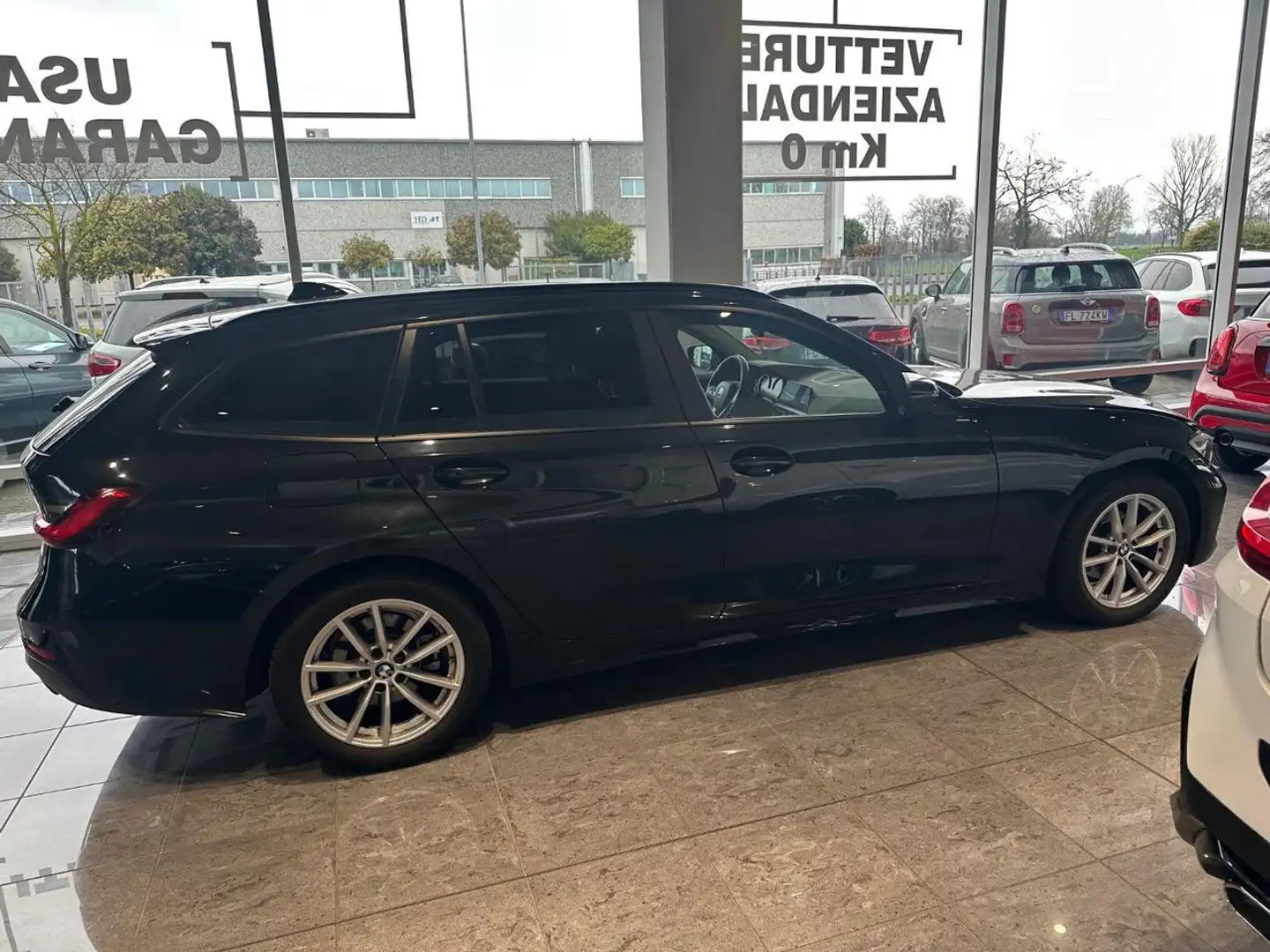 BMW 318 d Touring Business Advantage aut. Nero - 2
