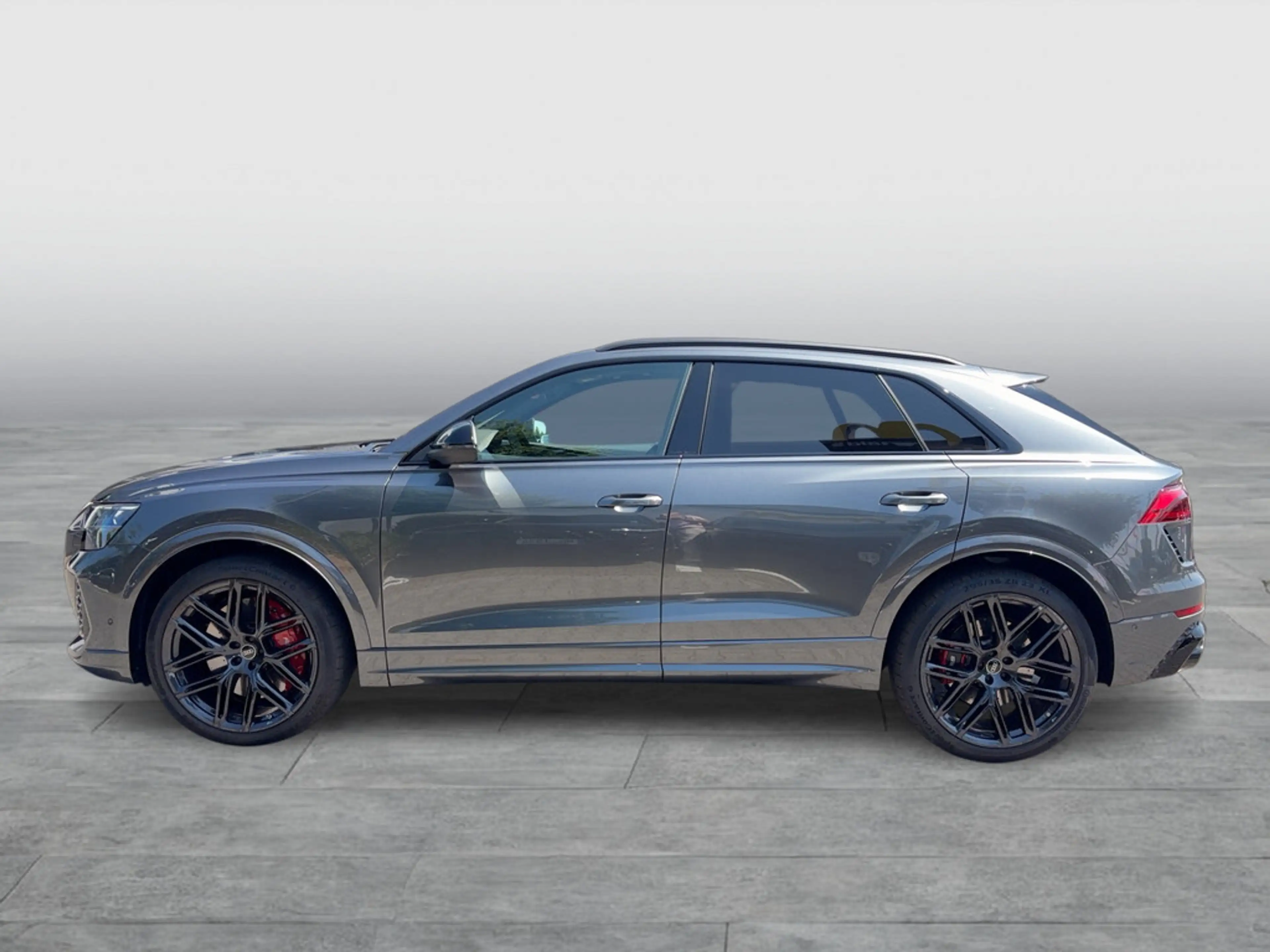 Audi RS Q8 — photo 3
