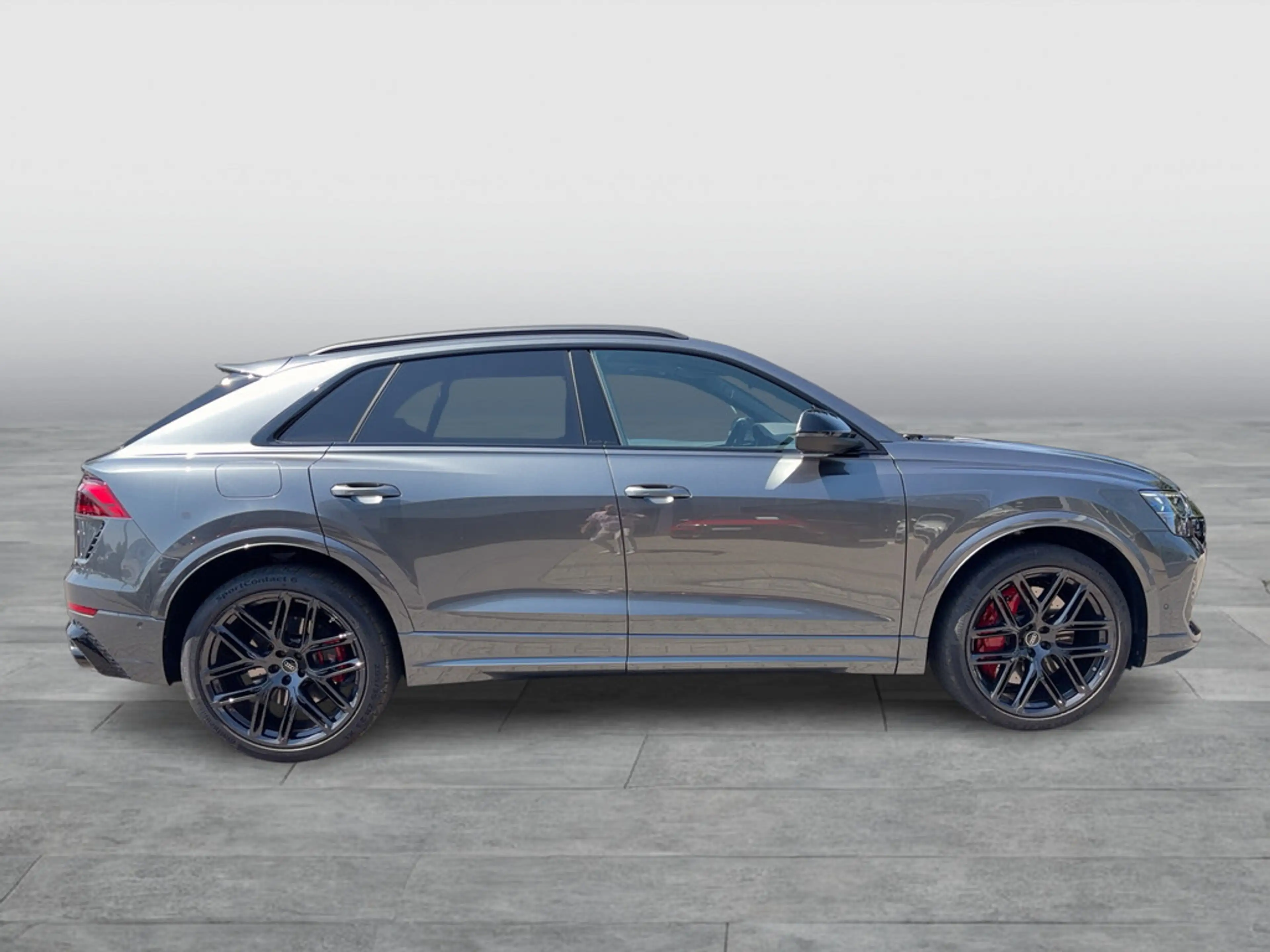 Audi RS Q8 — photo 7
