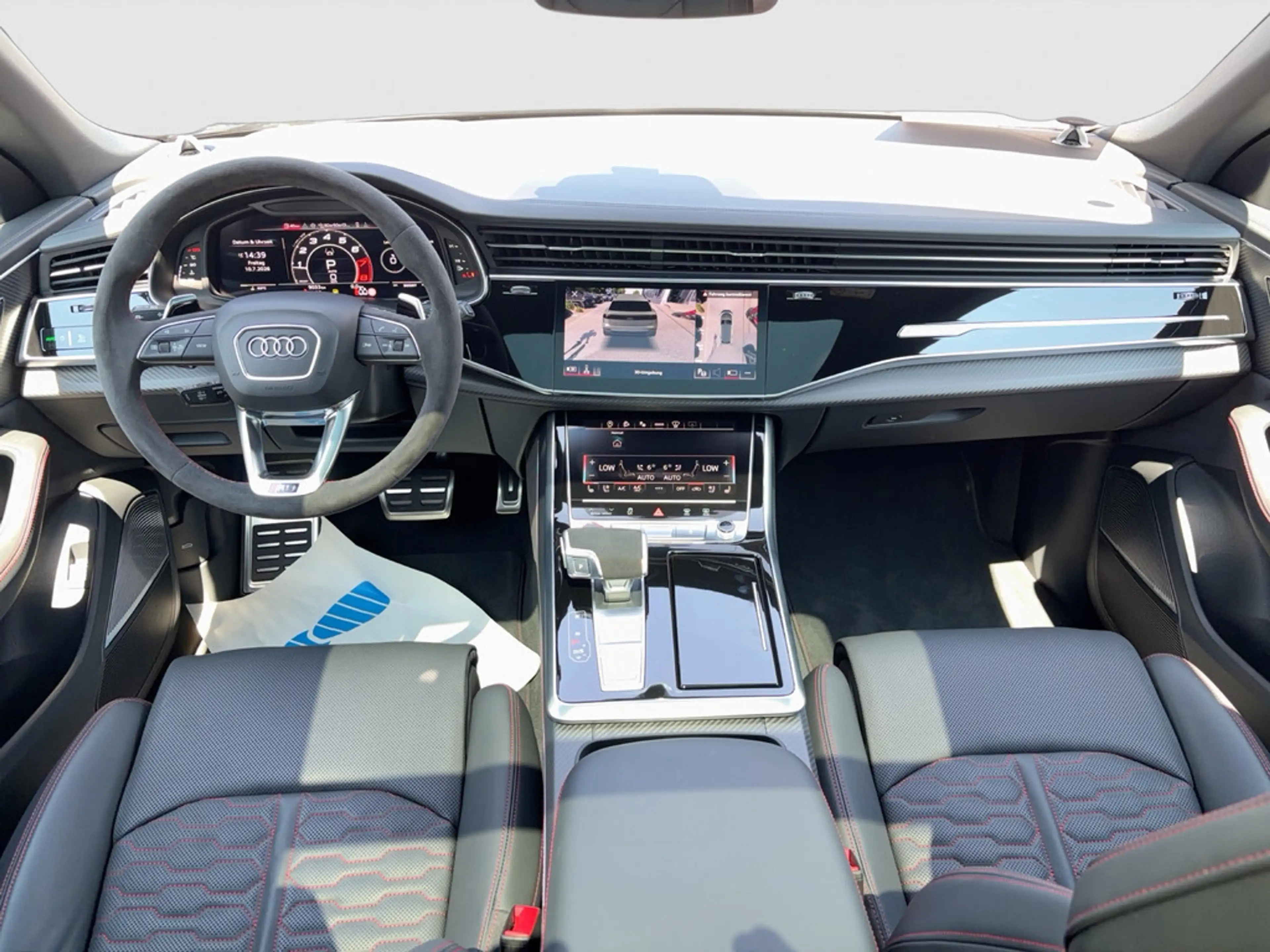 Audi RS Q8 — photo 12