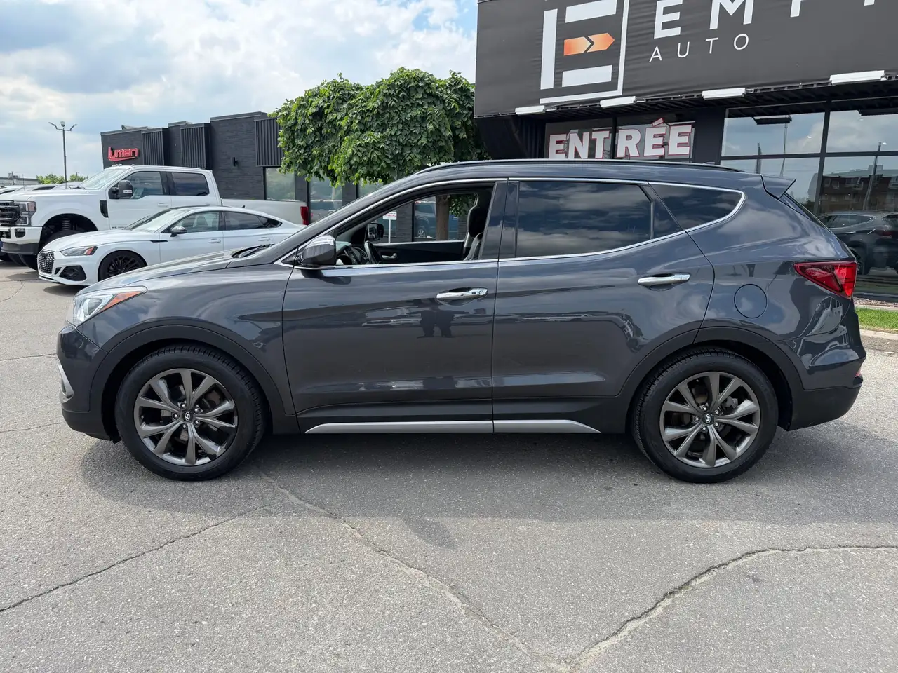 Hyundai SANTA FE photo Hyundai SANTA FE