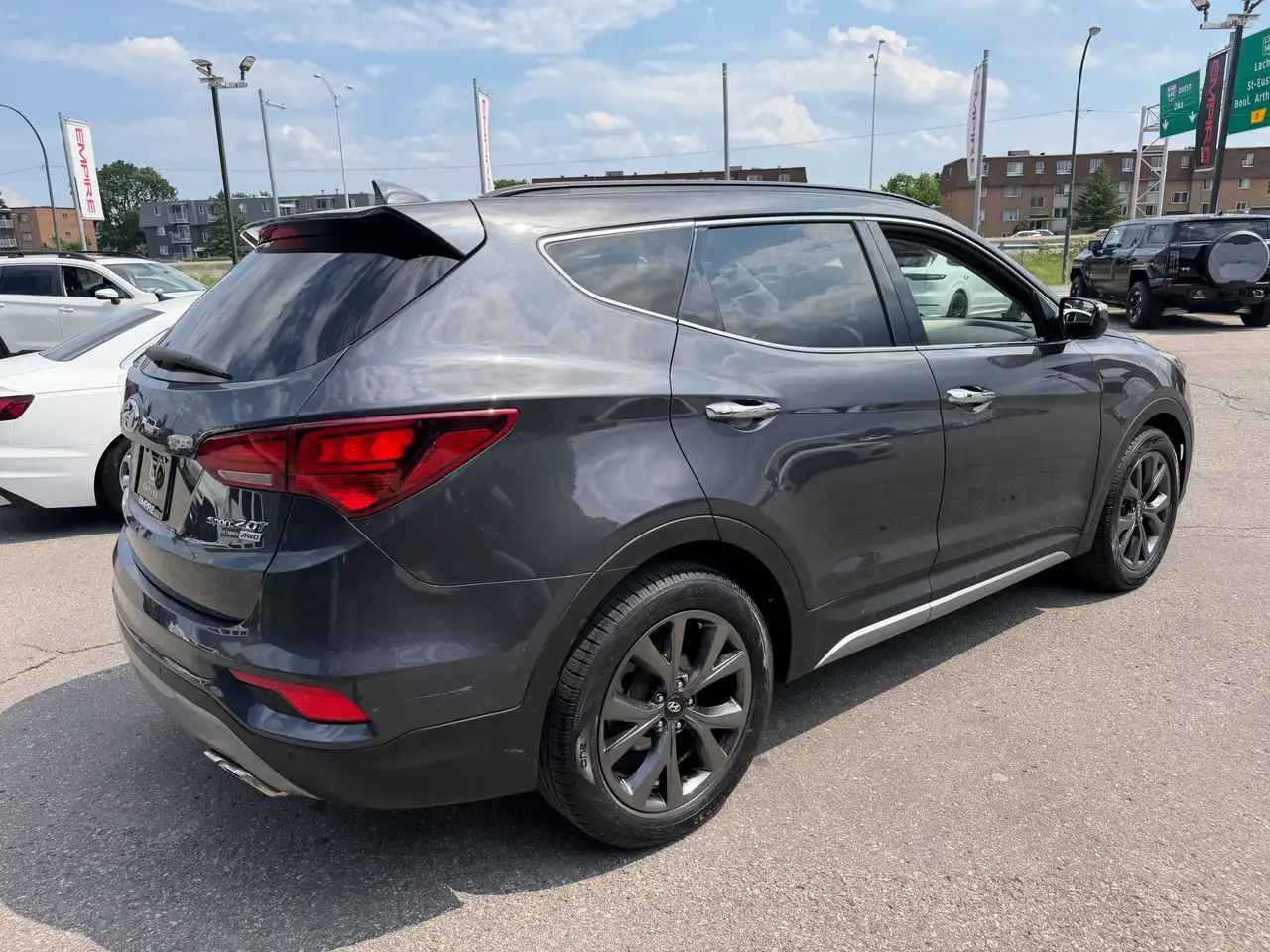 Hyundai SANTA FE photo Hyundai SANTA FE