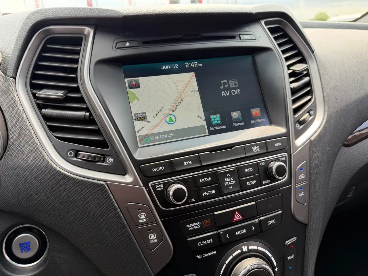 Hyundai SANTA FE photo Hyundai SANTA FE