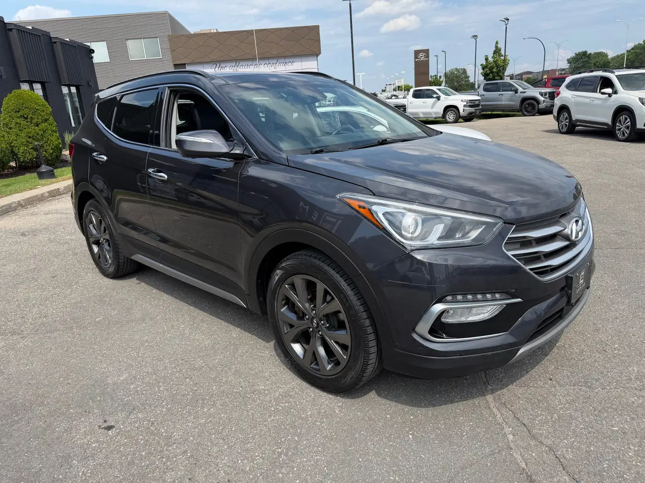 Hyundai SANTA FE photo Hyundai SANTA FE