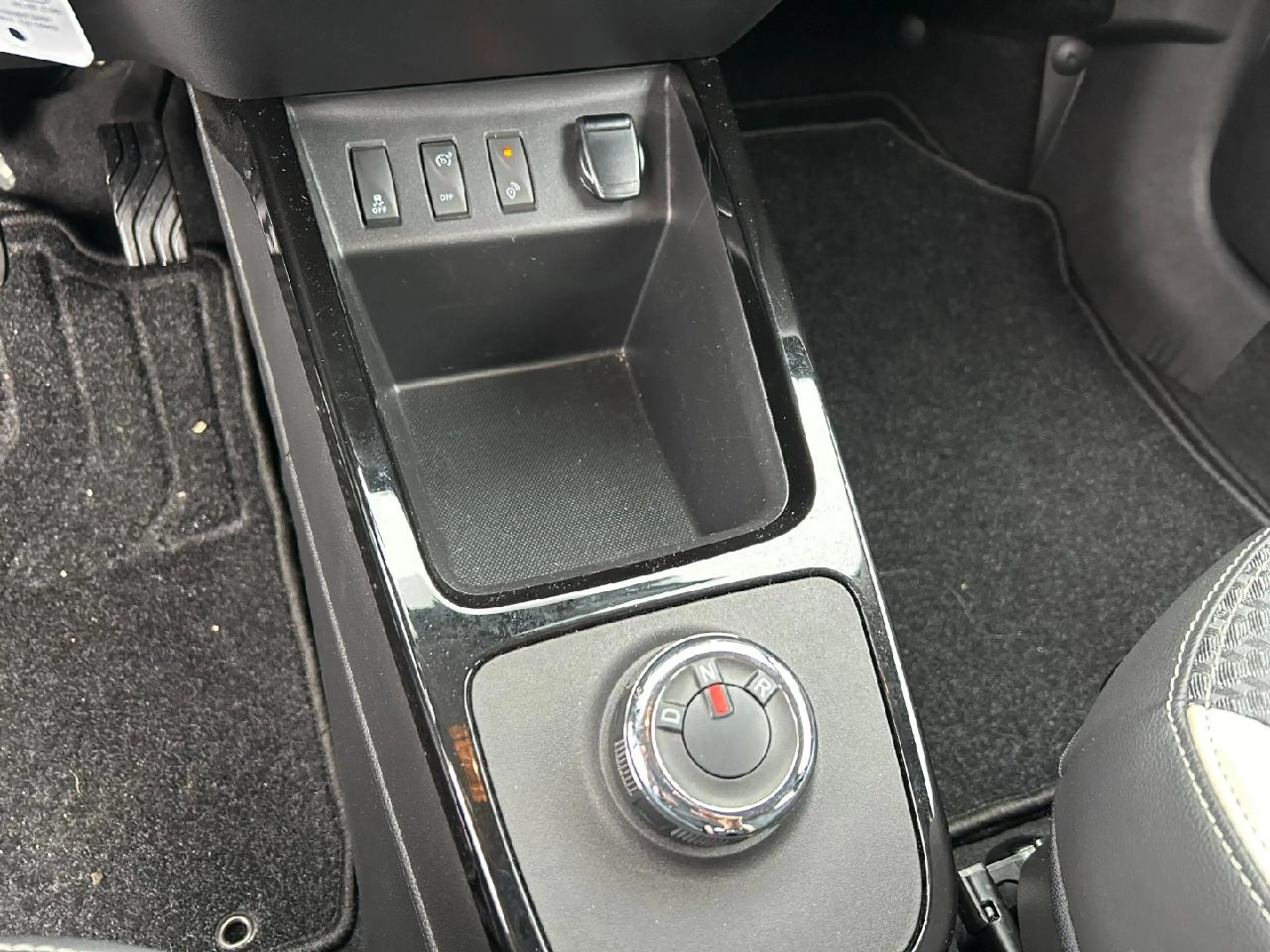 Dacia Spring Essential*Klima*Navi*DAB*Kamera*Teilleder — photo 11