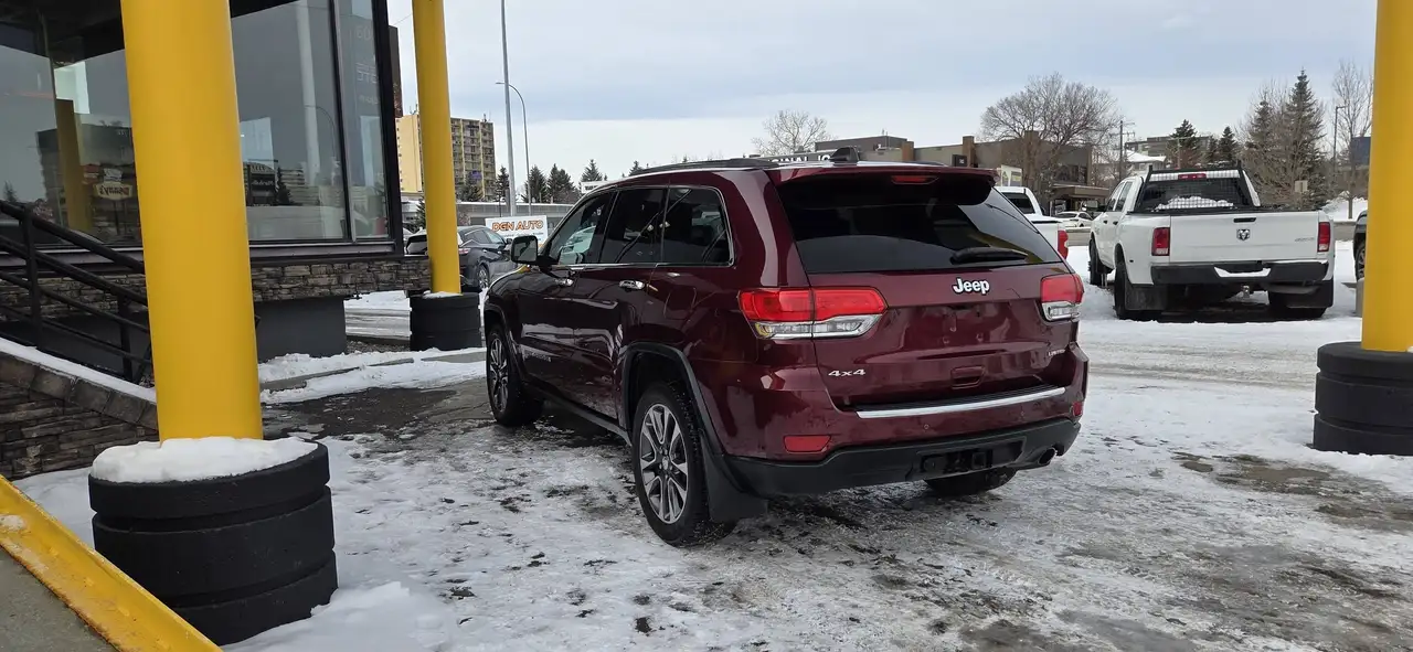 Jeep Grand Cherokee снимка Jeep Grand Cherokee