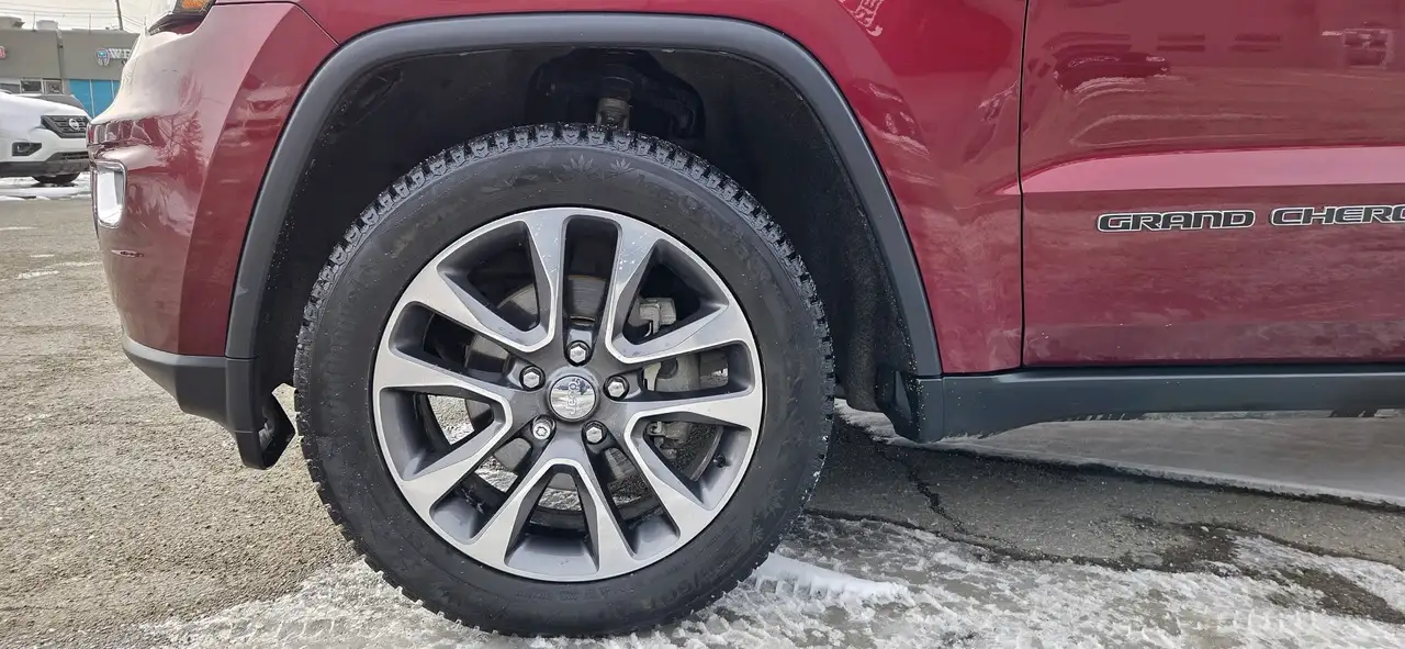 Jeep Grand Cherokee снимка Jeep Grand Cherokee
