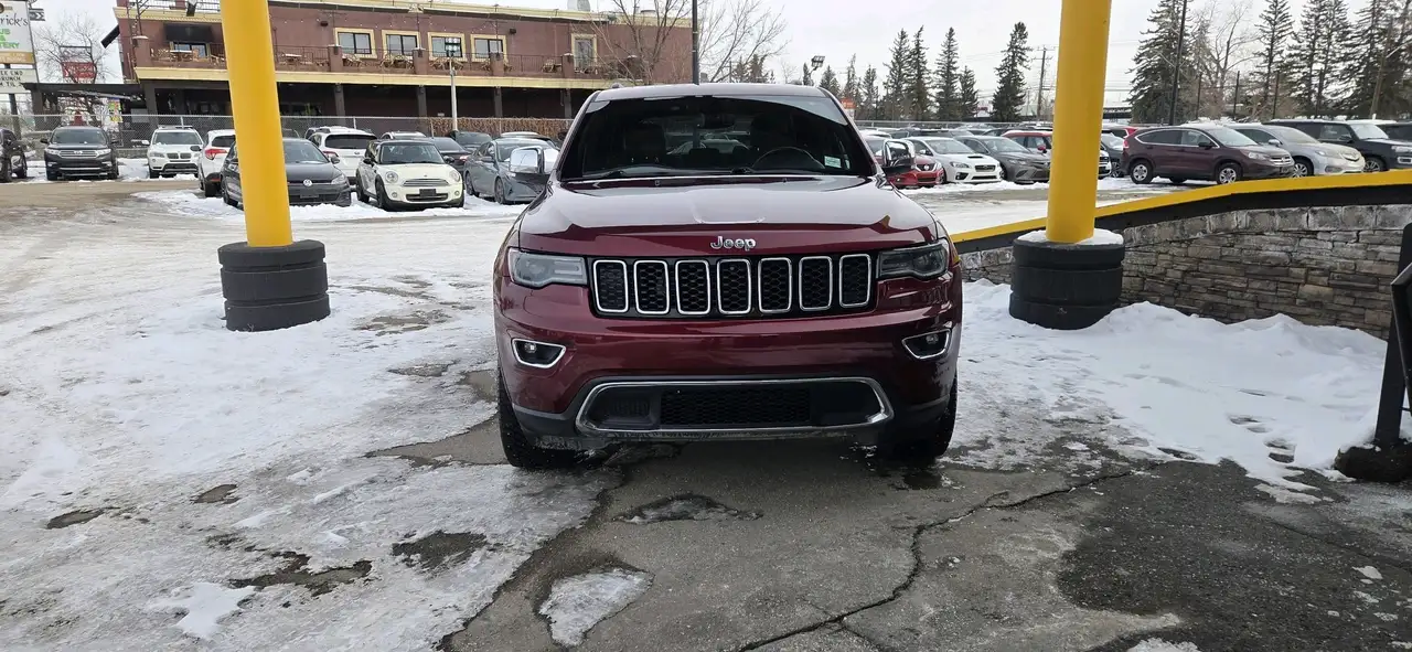 Jeep Grand Cherokee снимка Jeep Grand Cherokee