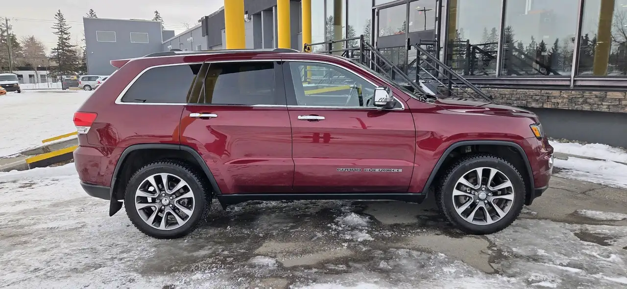 Jeep Grand Cherokee снимка Jeep Grand Cherokee