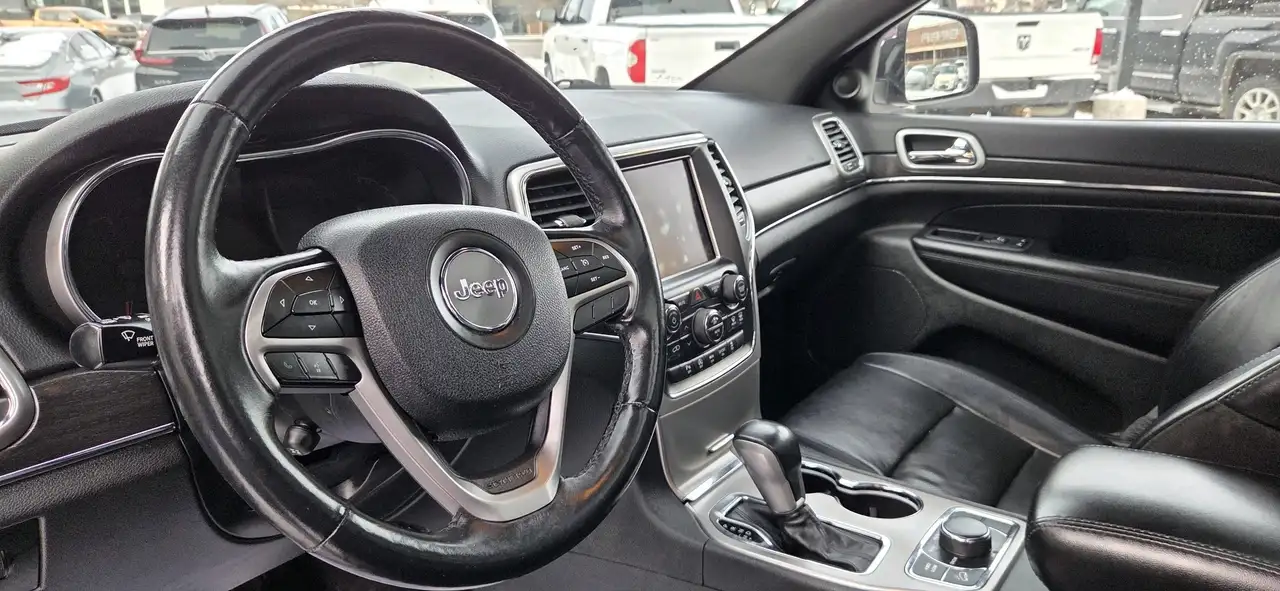 Jeep Grand Cherokee снимка Jeep Grand Cherokee