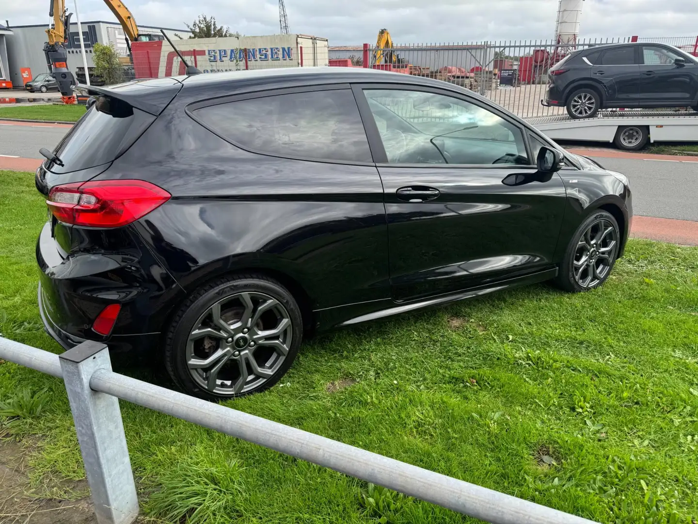 Ford Fiesta 1.0 EcoBoost 140PK ST-Line Black CARPLAY / KEYLESS Zwart - 2