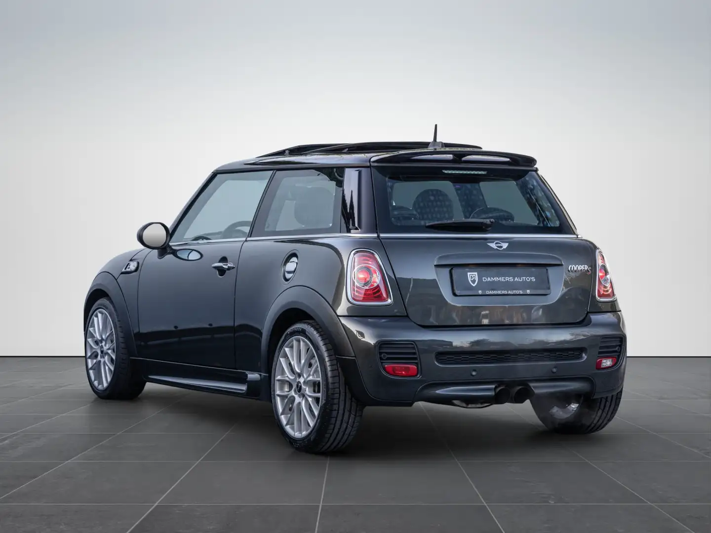 MINI Cooper S Mini 1.6 184pk JCW Pano Xenon 17'' Grijs - 2