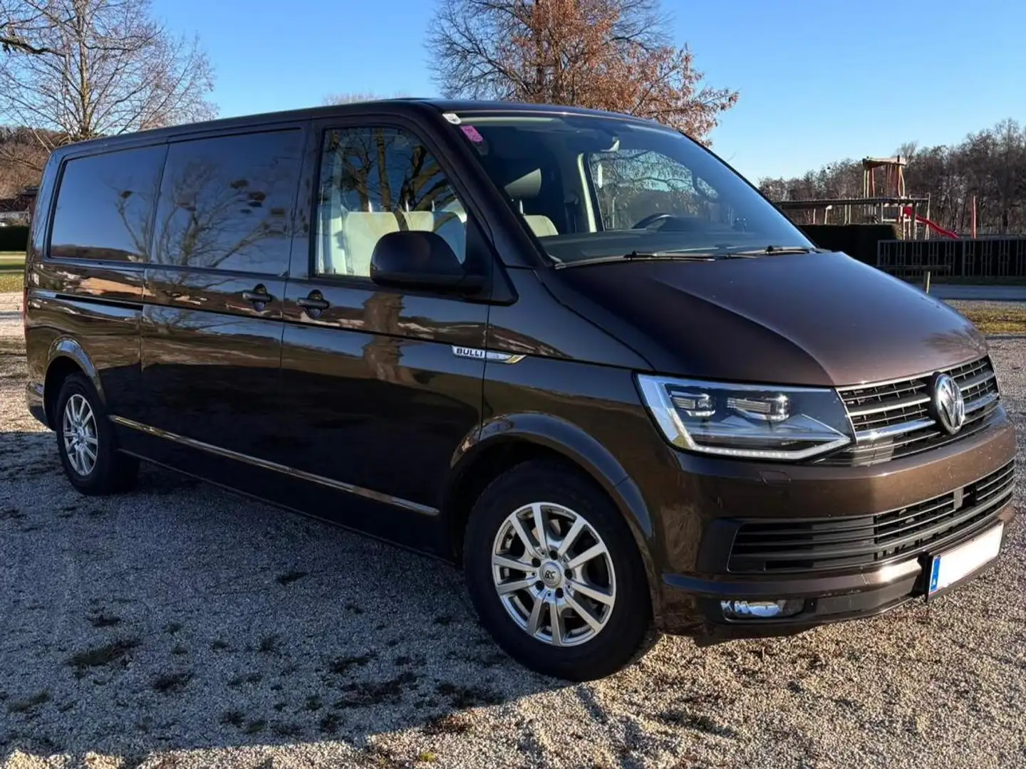 Volkswagen T6 Transporter LR Braun - 2