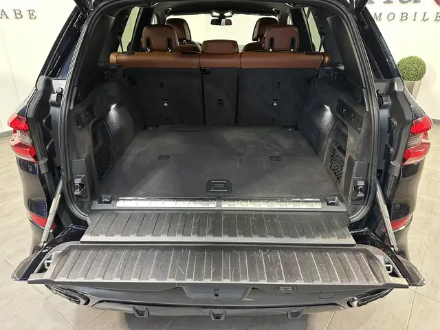 BMW X5 view 6