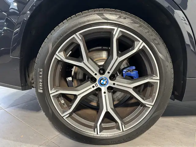 BMW X5 view 3