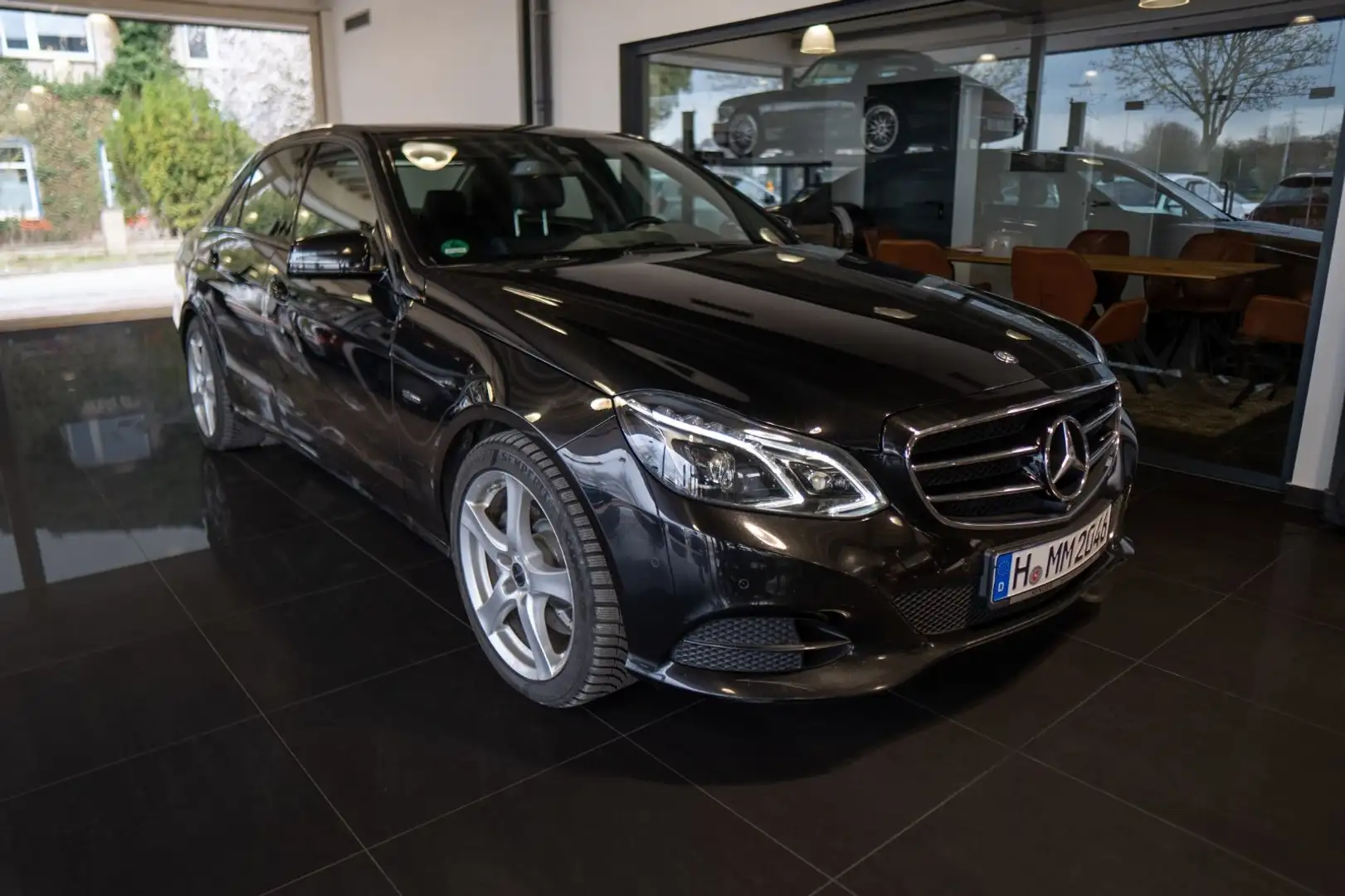 Mercedes-Benz E 350 Edition E BlueTec 4Matic Service neu Nero - 1