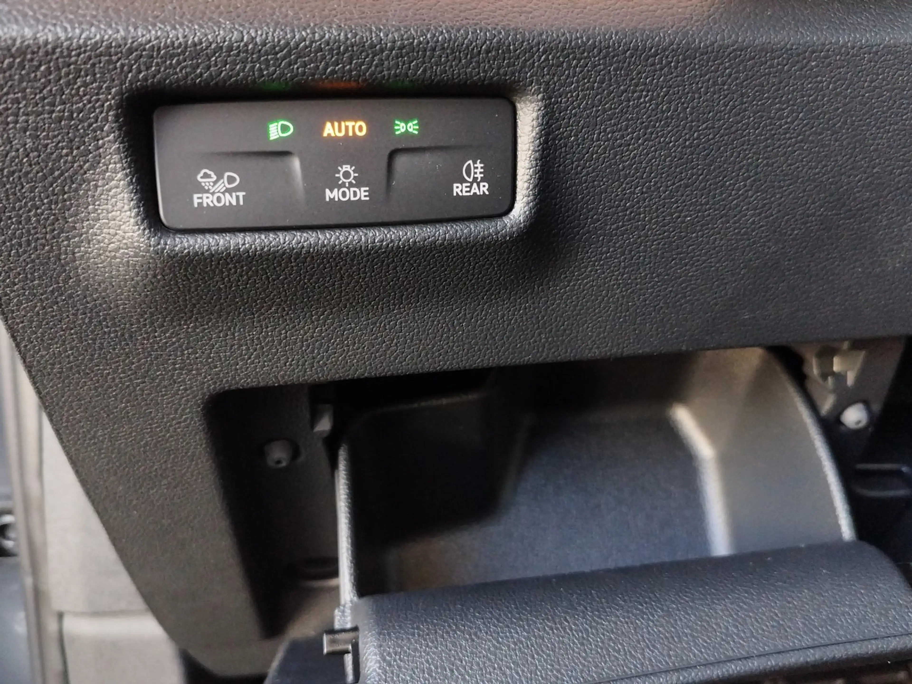 Volkswagen Tayron Sport eTSI DSG — photo 10