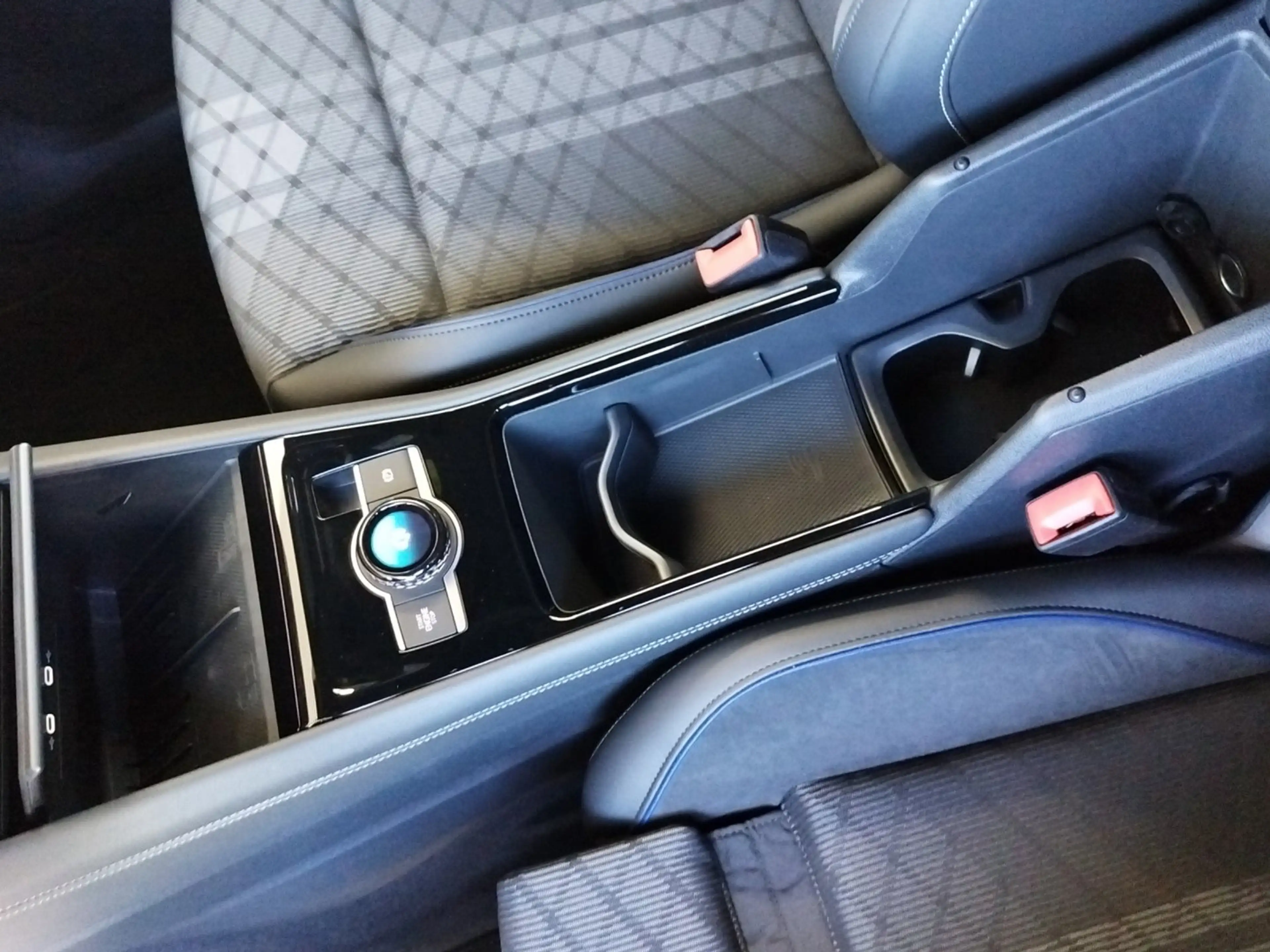 Volkswagen Tayron Sport eTSI DSG — photo 14