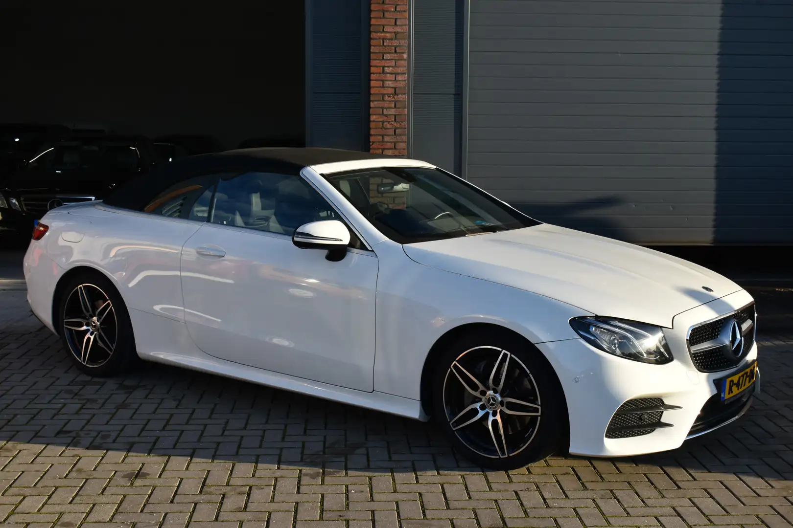 Mercedes-Benz E 200 Cabrio 25th Anniversary Edition / BURMESTER Bianco - 2