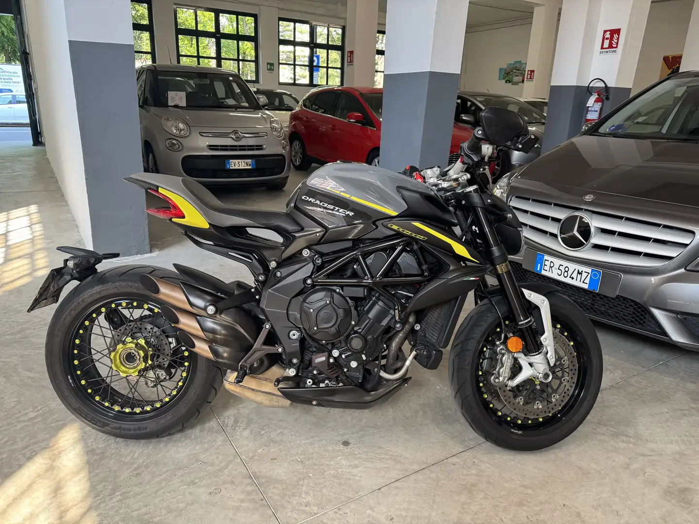 MV Agusta Dragster 800 RR SOLO 16.000km - 1