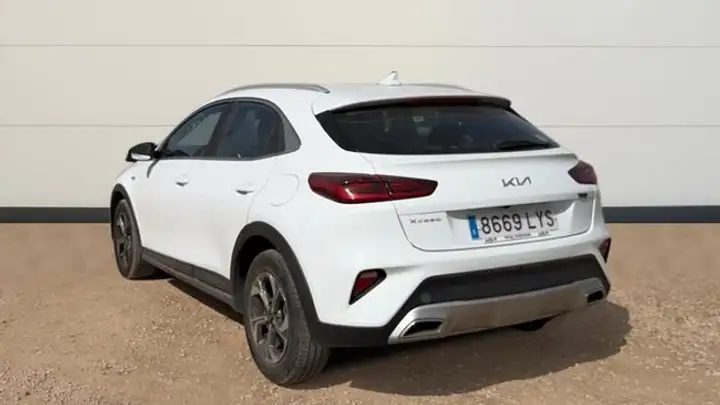 Kia XCeed 2022, foto 2