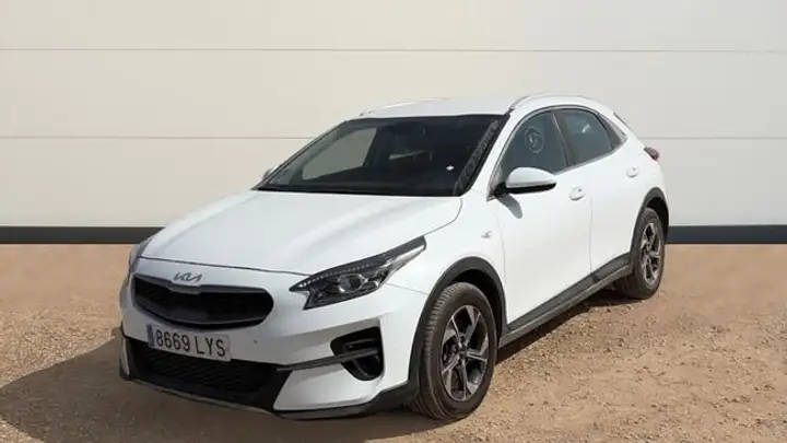 Kia XCeed 2022, foto 3