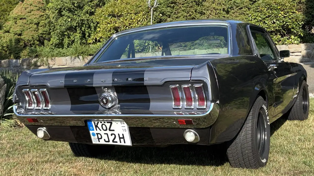Ford Mustang Oldtimer, foto 4