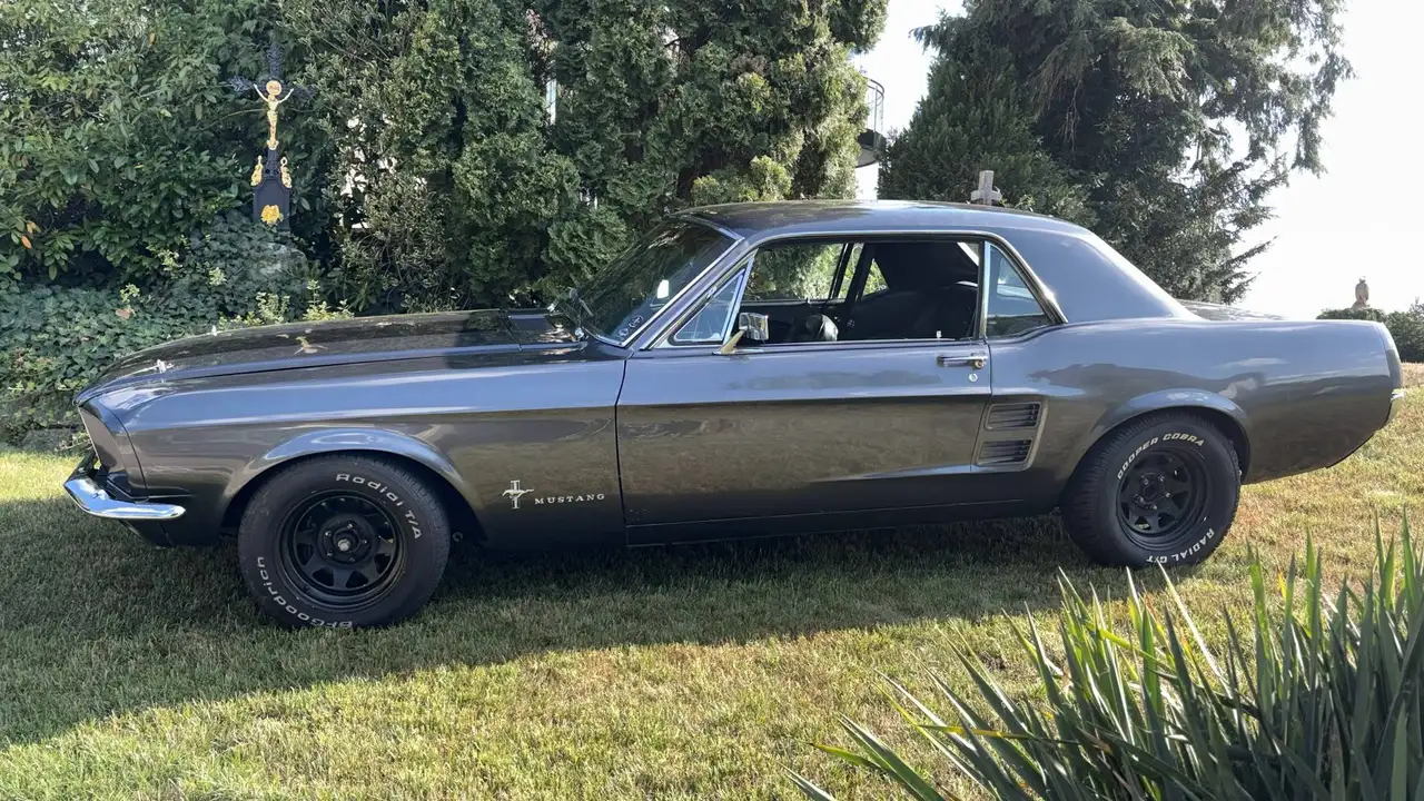 Ford Mustang Oldtimer, foto 2