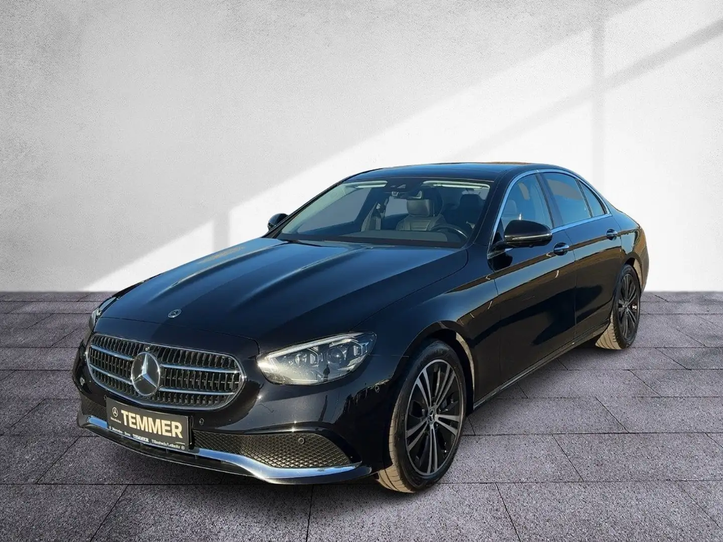 Mercedes-Benz E 450 4MATIC Limousine Premium+ 360°Kam Pano LED Noir - 2