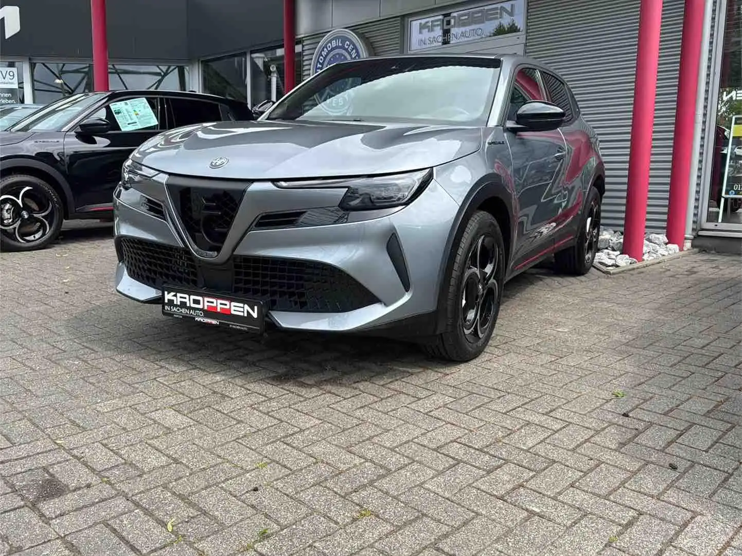 Alfa Romeo Junior Ibrida Speciale Launch 1.2 VGT 48V-Hybrid Navi SHZ Gri - 2