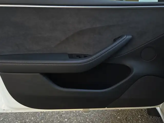 Tesla Model 3 view 14