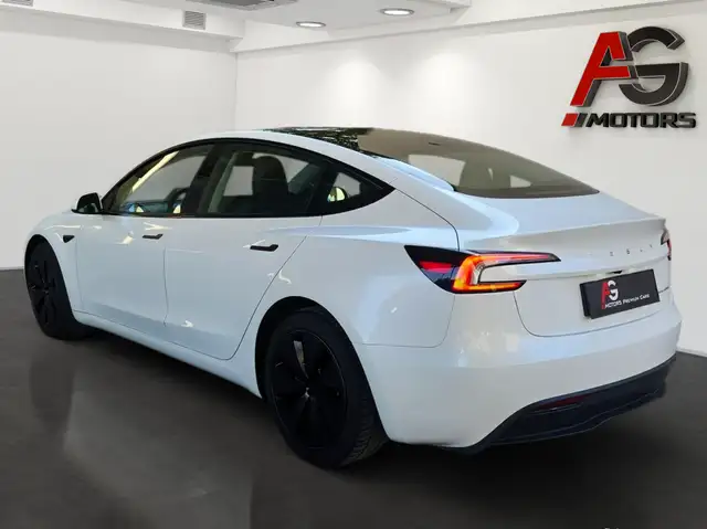Tesla Model 3 view 8