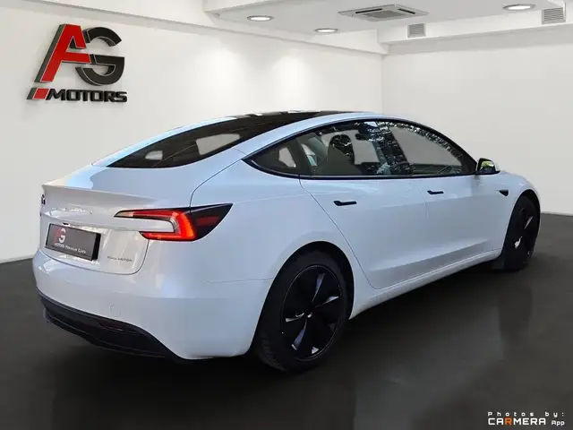Tesla Model 3 view 6