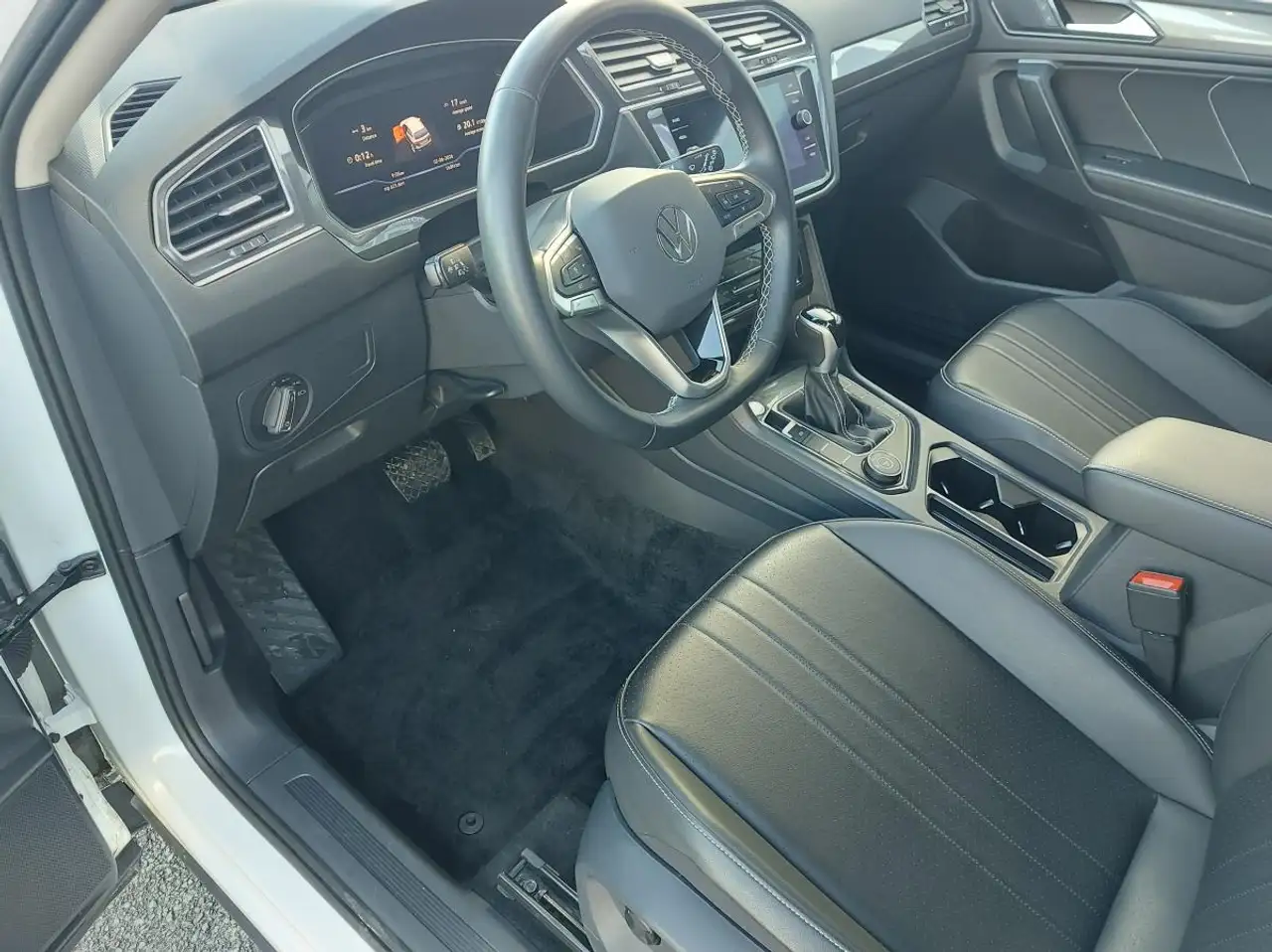 Volkswagen Tiguan снимка Volkswagen Tiguan