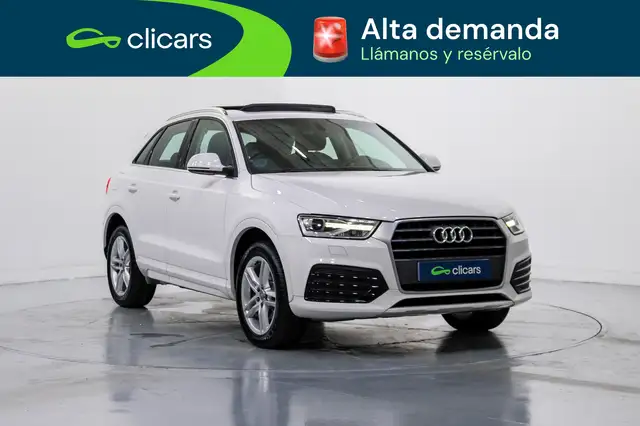 Audi Q3 view 3